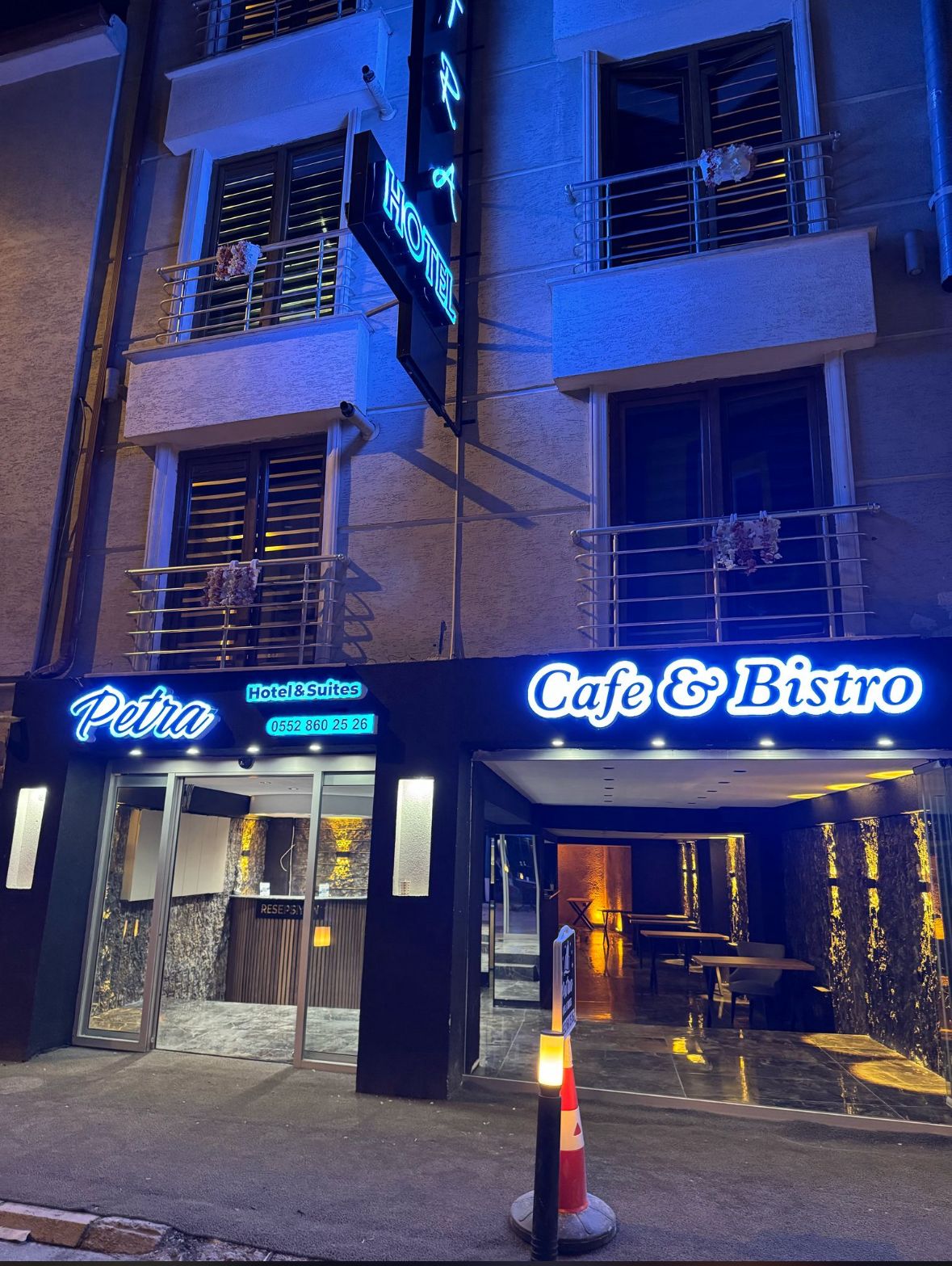 Petra Hotel & Suits